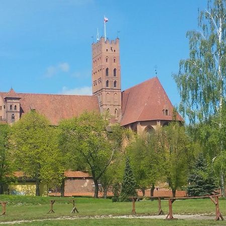 Noclegi Stare Miasto 말보르크 외부 사진
